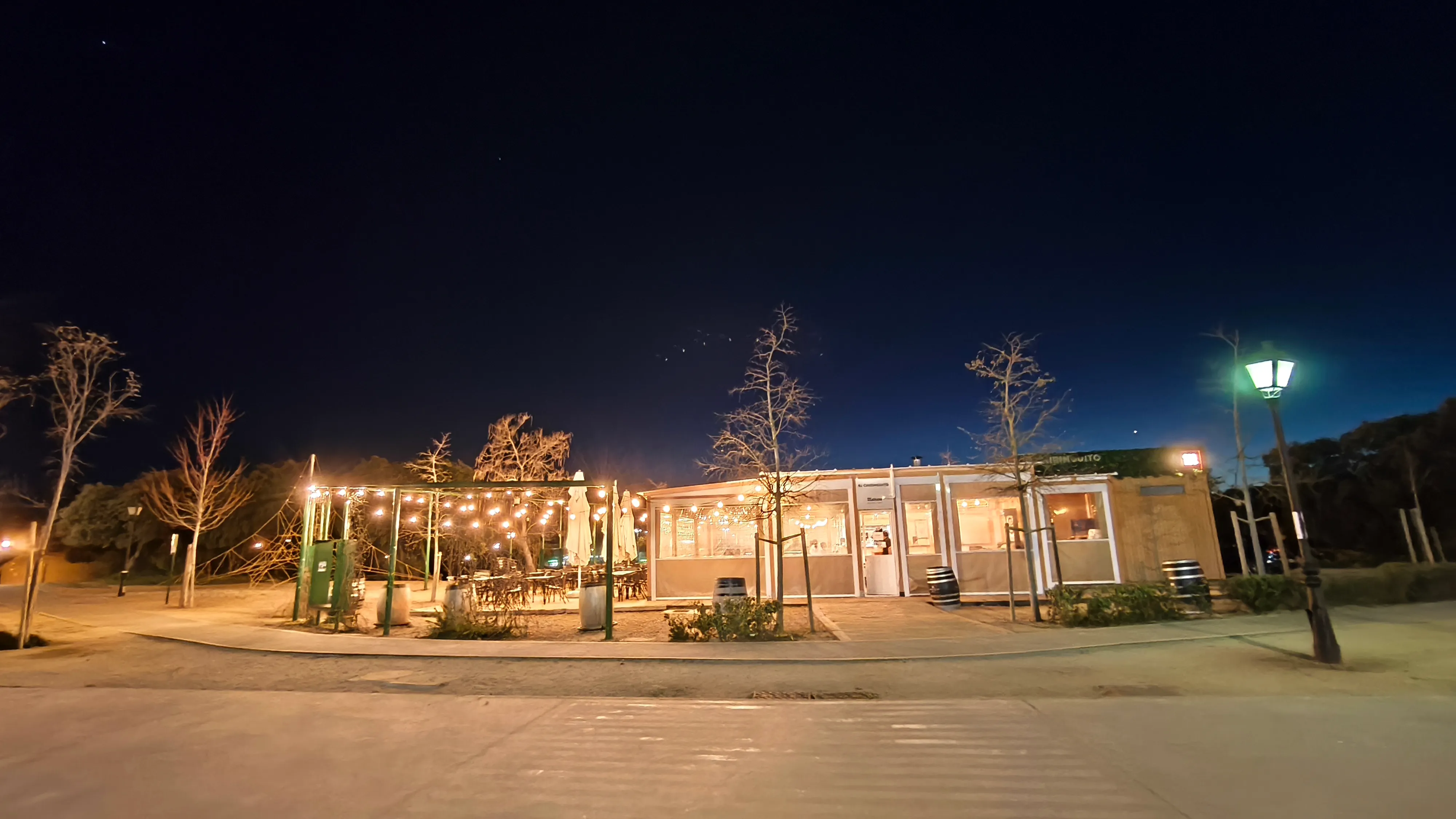 Vista principal de la terraza del Chiringuito de Torre